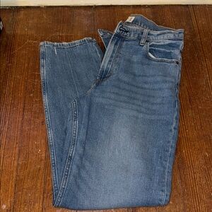 ABERCROMBIE & FITCH Women's The Mom High Rise Jeans SIZE 29 / 8L Medium Wash